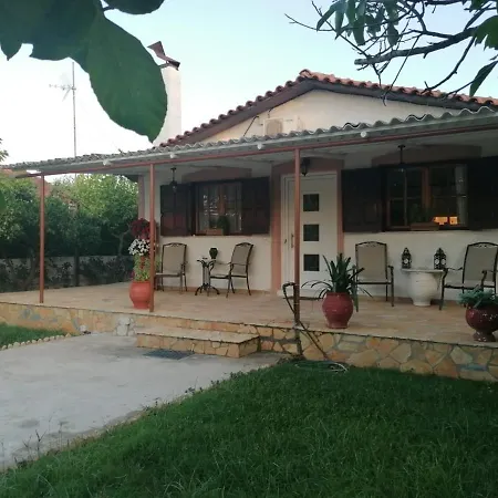 Tota's Family House, 4 Min Walk To The *