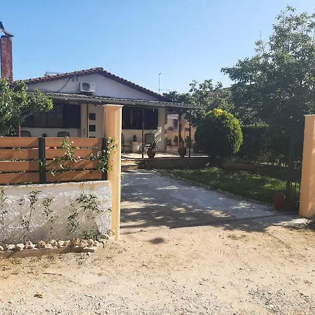 Holiday home Tota's Family House Levendokhorion