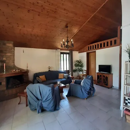 Tota's Family House Holiday home Levendokhorion