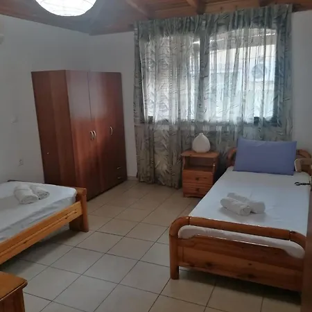 Tota's Family House *